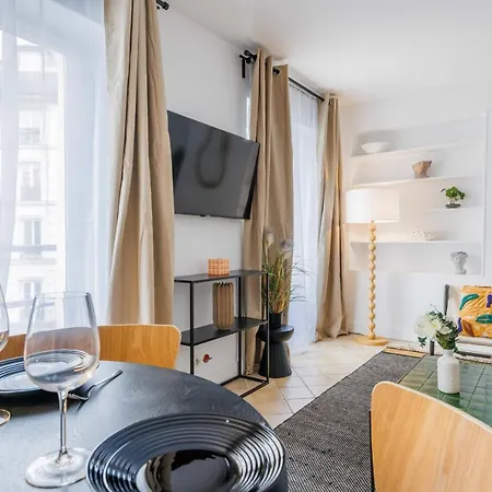Amazing And Cosy Rue Des Petites Ecuries 4p1br アパート パリ