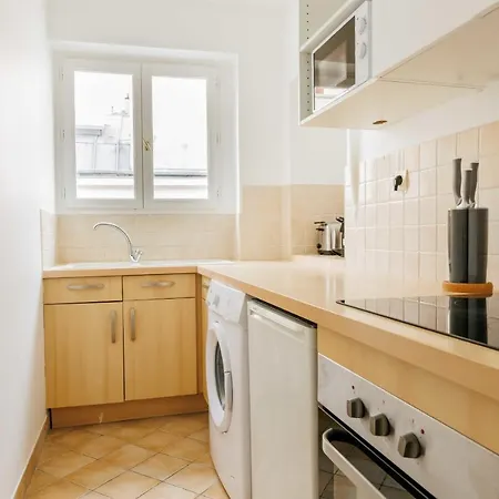 Amazing And Cosy Rue Des Petites Ecuries 4p1br パリ